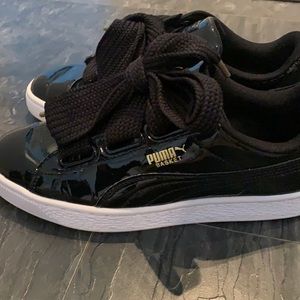 Price 🔽 PUMA Women's Basket Heart Patent Sneaker